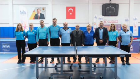 Büyükçekmece Belediyesi – Büyükçekmece 40 Yaş Üstü Veteranlar Masa Tenisi Müsabakaları Tamamlandı