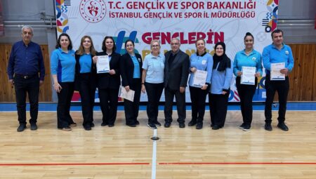 Hakem Klasman Sınavında Başarılı Olan Hakemlerimize Başarı Belgesi Verildi